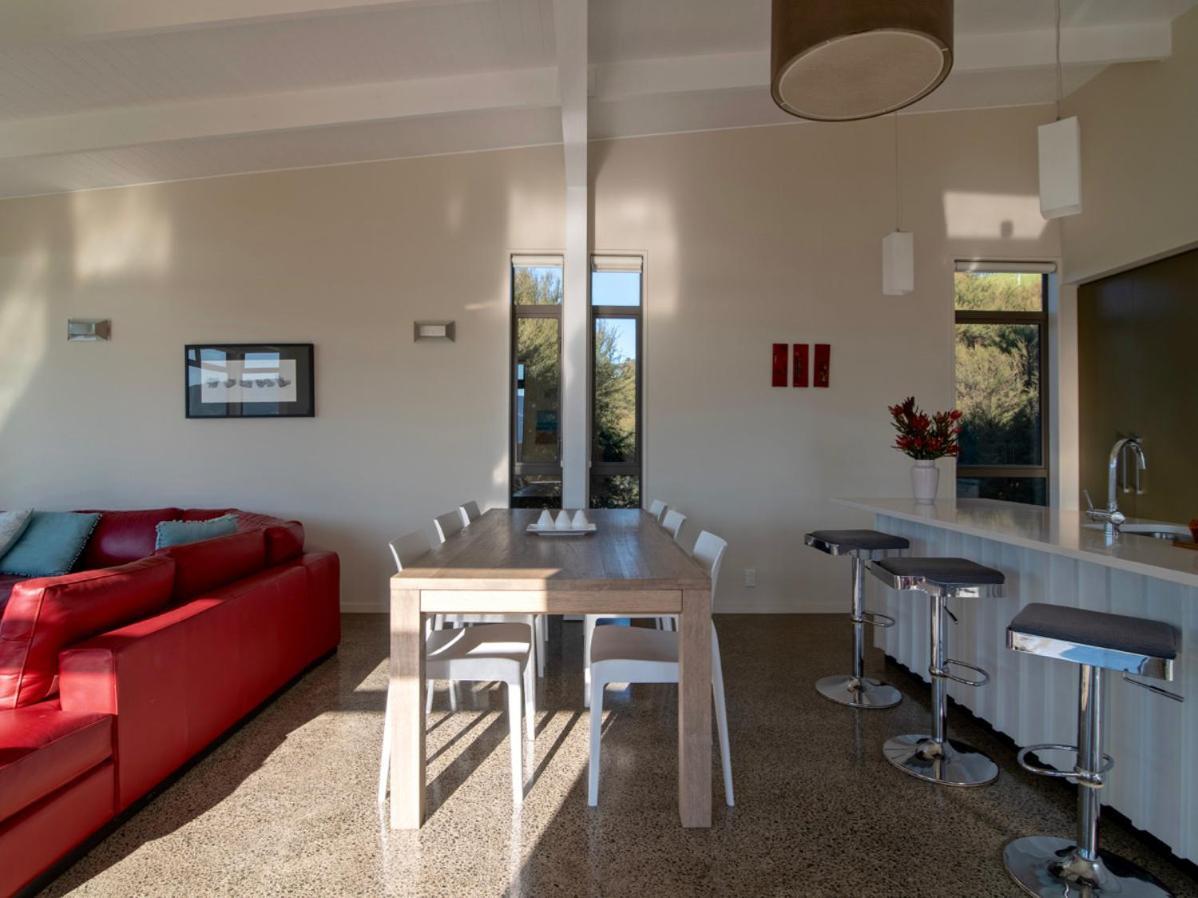 Kotare Point Paradise - Akaroa Holiday Home Esterno foto