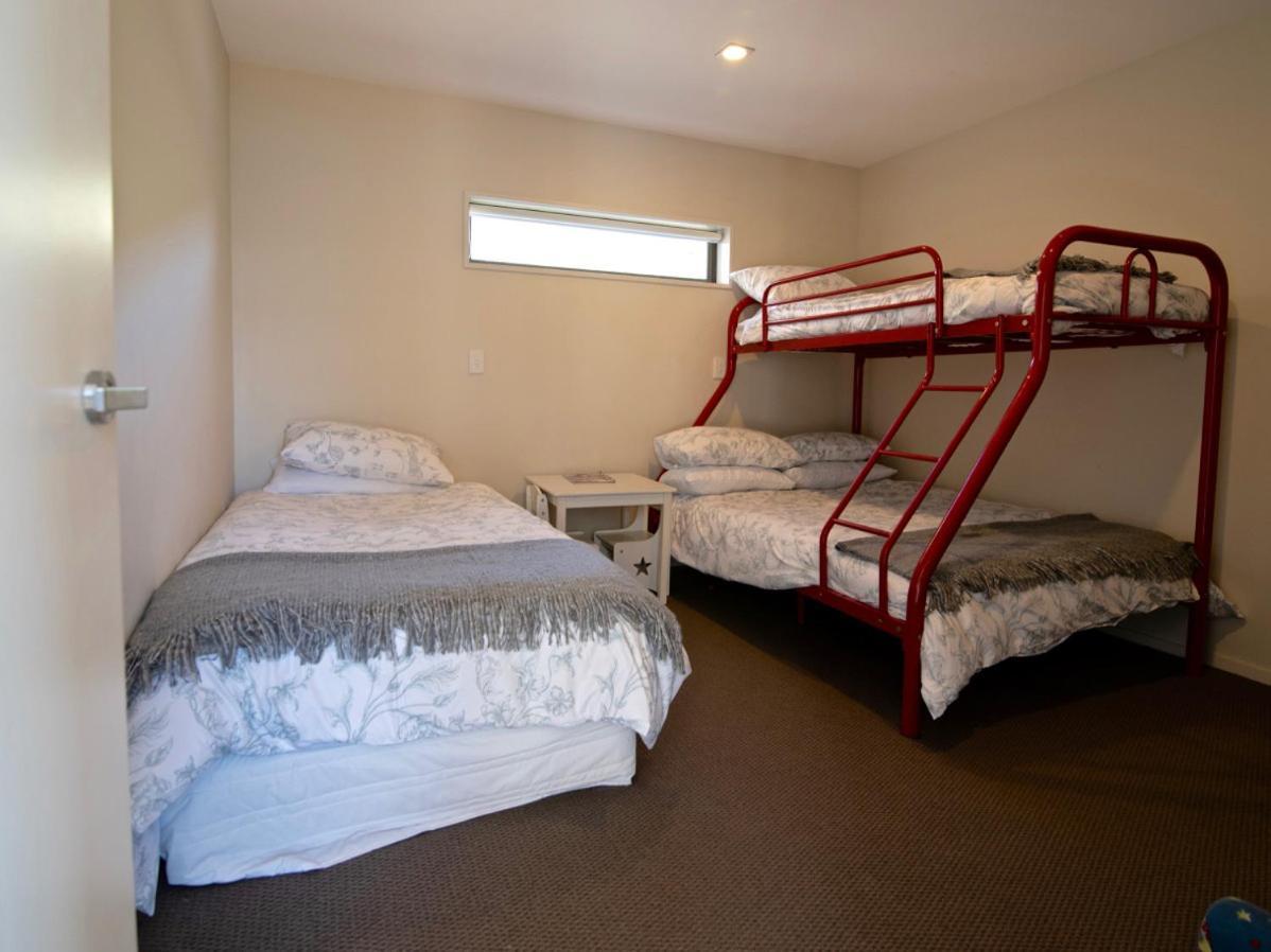 Kotare Point Paradise - Akaroa Holiday Home Esterno foto