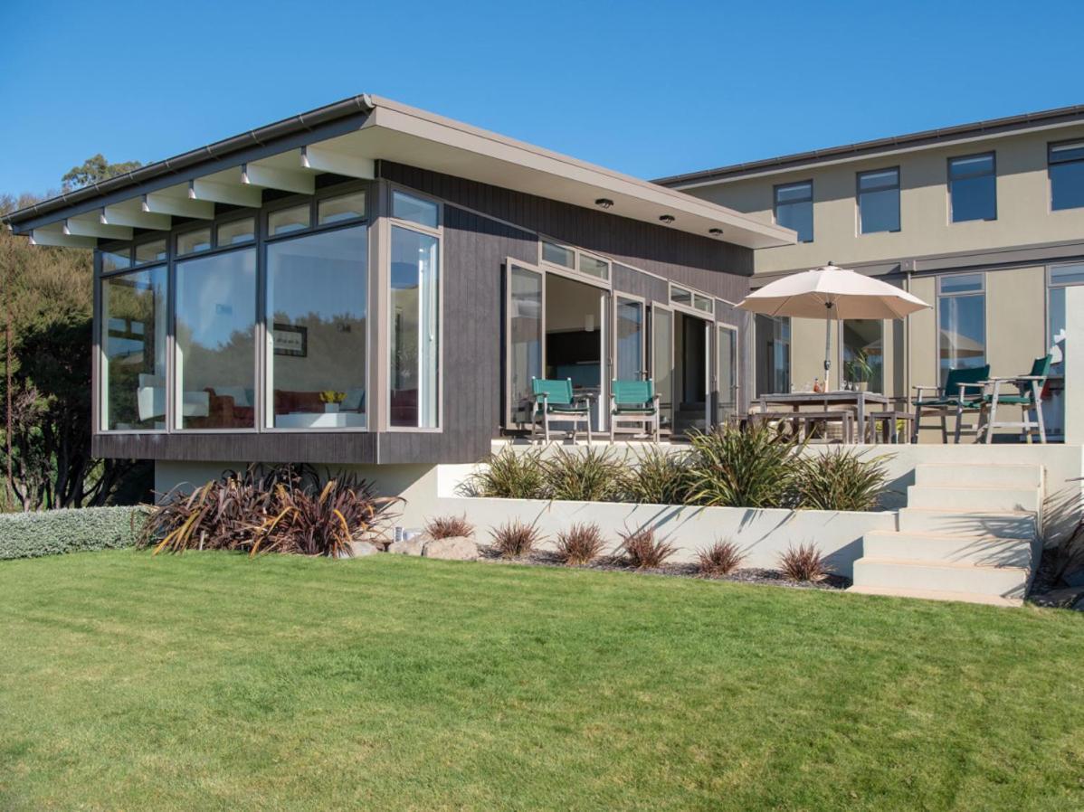 Kotare Point Paradise - Akaroa Holiday Home Esterno foto